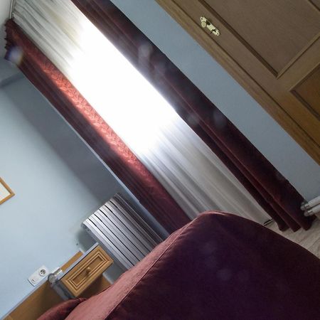 Hotel Rausan Alfajarin Bilik gambar