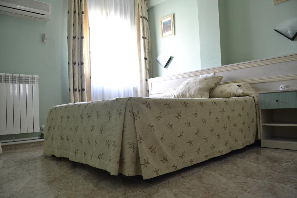 Hotel Rausan Alfajarin Bilik gambar